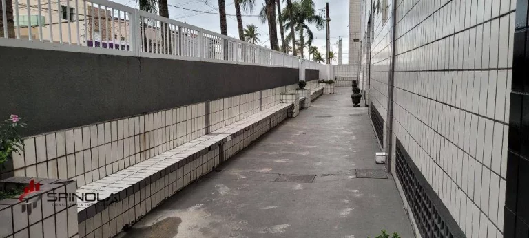 Imagem Kitnet com 1 dormitório à venda, 32 m² por R$ 195.000,00 - Mirim - Praia Grande/SP