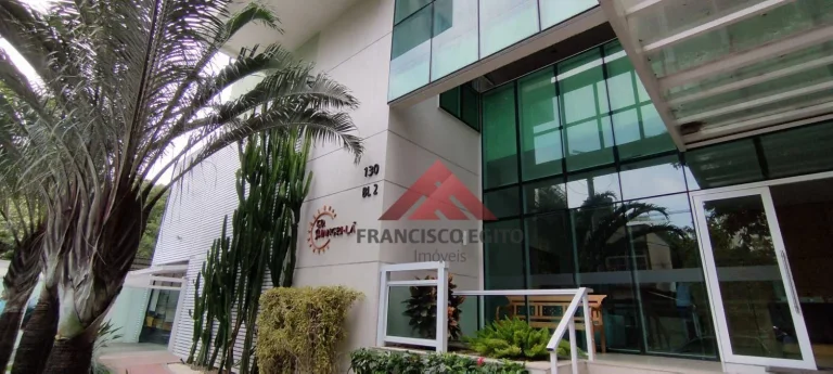 Imagem Apartamento em condominio em Santa Rosa,semi novo em excelente localização,Varandão,sala o3 quartos sendo um com suite,cozinha montada com armarios,su