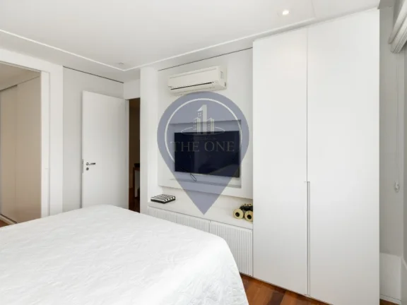 Imagem Apartamento de Luxo na Vila Mariana, São Paulo-SP: 3 quartos, 3 suítes, 5 banheiros, 4 vagas de garagem e 188m² de área.