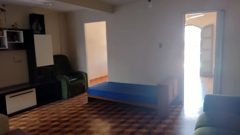 Imagem IMOVEL SOBRADO COM TRÊS MORADIAS PARA RENDA EXTRA