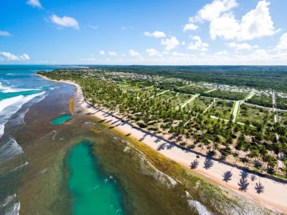 PRAIA DO FORTE - CONDOMÍNIO PISCINAS NATURAIS: Lotes nos condomínios: Tartarugas 630,00m2 e Jacarandás 544,00m2 - valores R$2.000.000 e R$2.500.000,00