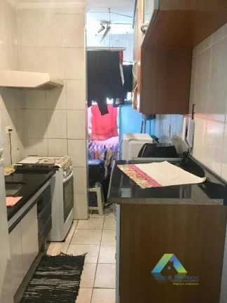 Imagem Lindo apartamento todo reformado com ótima localização próximo a Comércios e fácil acesso a transportes publico.