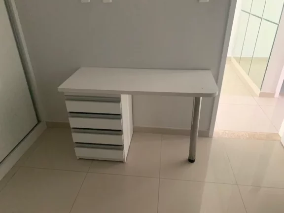 Imagem Casa mobiliada com Piscina privativa para Locação