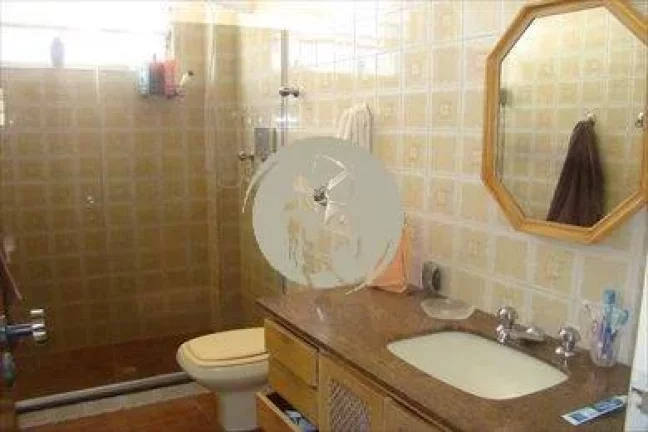 Imagem GARAGEM FECHADA