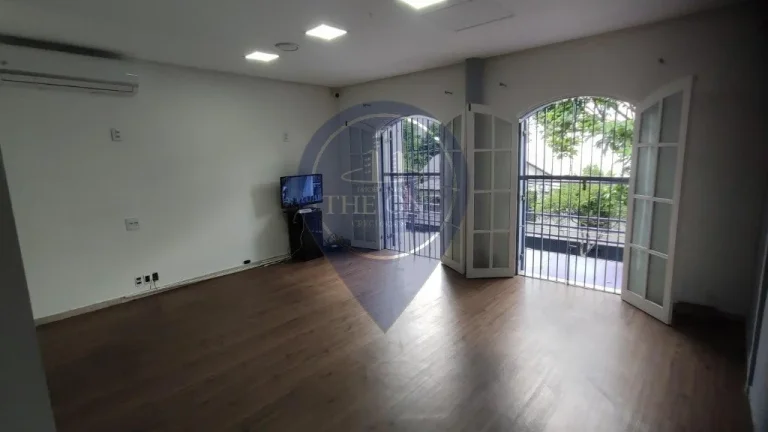 Imagem Oportunidade única: Casa comercial com 10 salas, 5 banheiros, 2 vagas na Vila Mariana, São Paulo-SP!