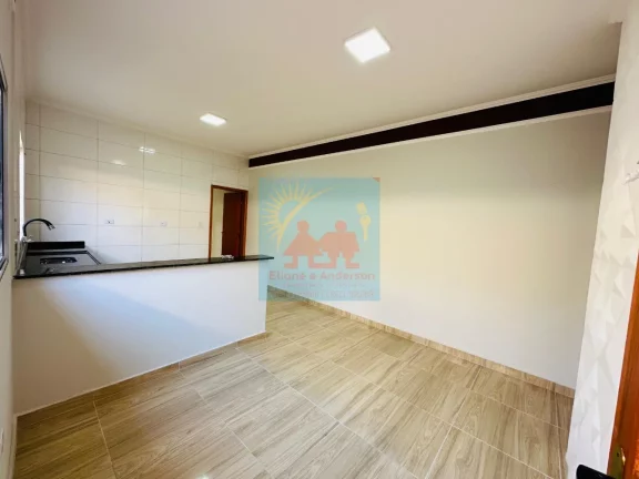 Imagem Casa a 500 Metros da Praia de Mongaguá - Com Piscina e Churrasqueira! 349mil