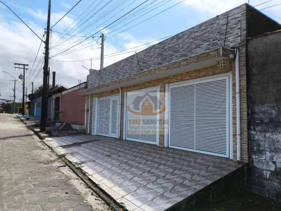 Imagem Oportunidade - Linda Casa com Piscina, Jardim Corumbá