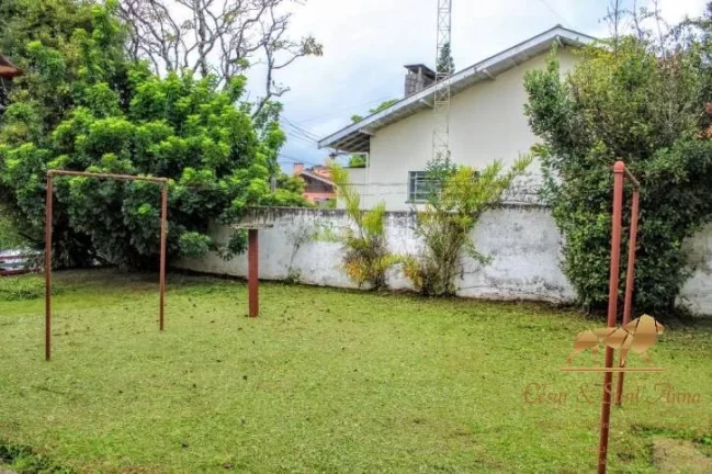 Imagem CASA Á VENDA EM ÓTIMA LOCALIZAÇÃO EM CAMPOS DO JORDÃO-SP