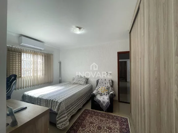 Imagem Casa com 4 dormitórios à venda por R$ 750.000,00 - Jardim América - Itumbiara/GO