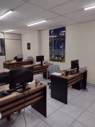 Imagem BARRACÃO/GALPÃO à venda com 384m² por R$ 1.200.000,00 no bairro Guatupê - SÃO JOSÉ DOS PINHAIS / PR