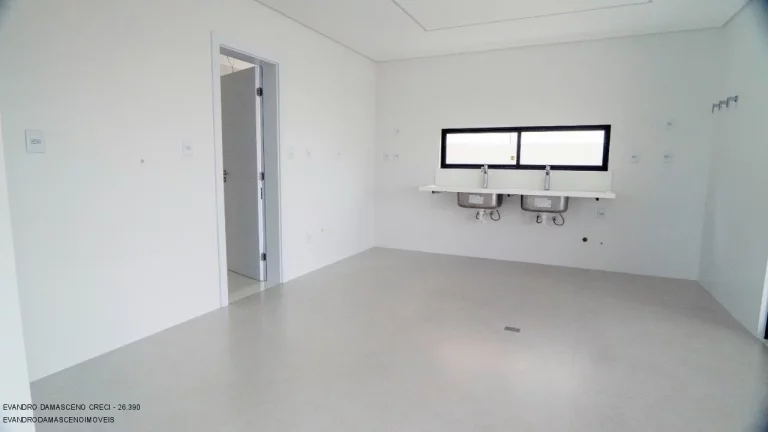 Imagem Casa em Condomínio de Luxo com 5 Quartos e 5 Suítes em Vila de Abrantes, Camaçari-BA: 370m², 2 Salas, 2 Banheiros e 4 Vagas de Garagem!