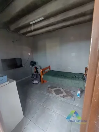 Imagem Sobrado com 309M². 04 quartos e 02 vagas a venda R$ 600 - cidade Domitila -sp