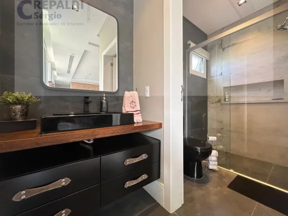 Imagem Casa de luxo em condomínio à venda em Içara-SC, com 3 quartos, 1 suíte e 426,76 m² de área. Confira!