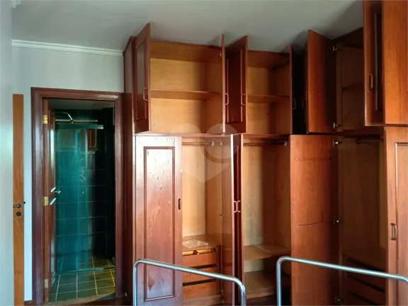 Imagem Apartamento à venda ou para alugar com 4 quartos, sendo 1 suíte, no condomínio Patricia, São Paulo - SP