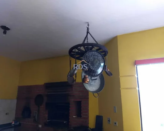 Imagem Vende casa de frente para represa de Igarata