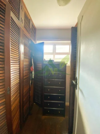 Imagem Residência à Venda na Vila Santista: Elegância, Conforto e Privacidade