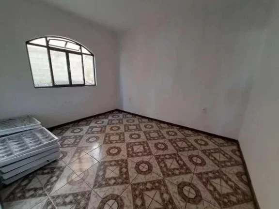 Imagem Casa aconchegante com cozinha com armários planejados, terraço amplo coberto e uma vaga de garagem localizado no bairro Santa Efigênia em Barbacena