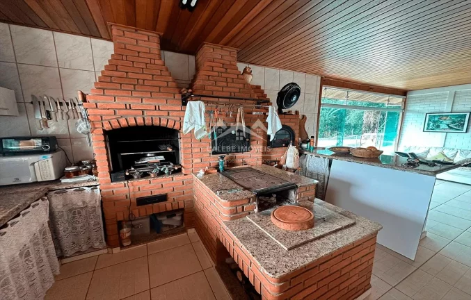Imagem Chácara com 3 dormitórios à venda, 4000 m² por R$ 750.000,00 - Bairro dos Mirandas - Tatuí/SP
