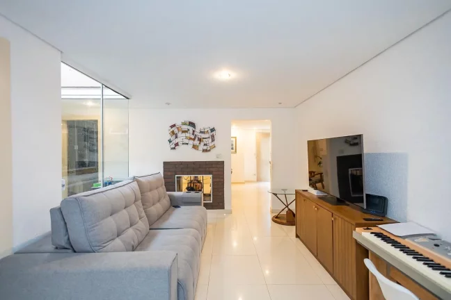 Imagem Casa térrea em condomínio em Santa Felicidade 2 suites