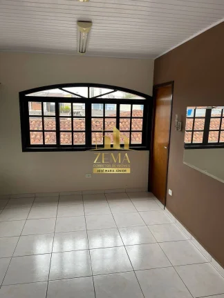 Imagem Sobrado com 363 m2, 03 suites, varias vagas de garagem, piscina.