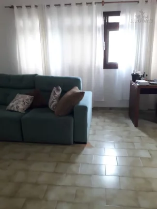 Imagem Casa Térrea Individual, 2 Quartos com Piscina Edícula com mais 2 suítes