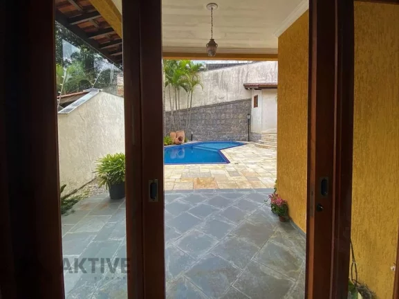 Imagem Casa de Condomínio em Granja Viana - Cotia