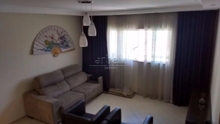 Imagem Sobrado com 200 metros quadrados aproximadamente, com três dormitórios, dois banheiros com aqueced...