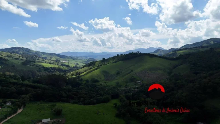 Imagem Lindo Terreno a Venda na Região do Baú em São Bento do Sapucaí ~ SP.