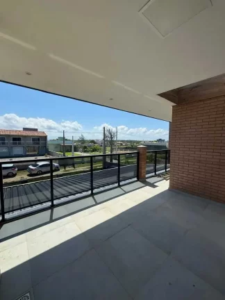 Imagem Sobrado com 4 dormitórios sendo 1 suíte- Praia do Ervino | São Francisco do Sul/SC