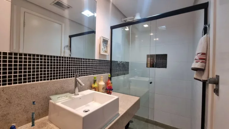 Imagem Flat com 3 dormitórios à venda, 113 m² - Pitangueiras - Guarujá/SP