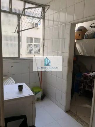 Imagem Apartamento à venda em Niterói-RJ, Icaraí: 3 quartos, 1 suíte, 1 sala, 2 banheiros, garagem e 98m² de área. Imperdível!