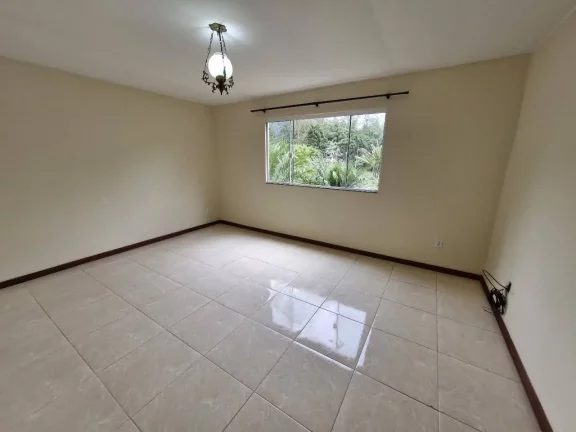 Imagem Vendo estas casas com 20.000m2 de area total e água de nascente.