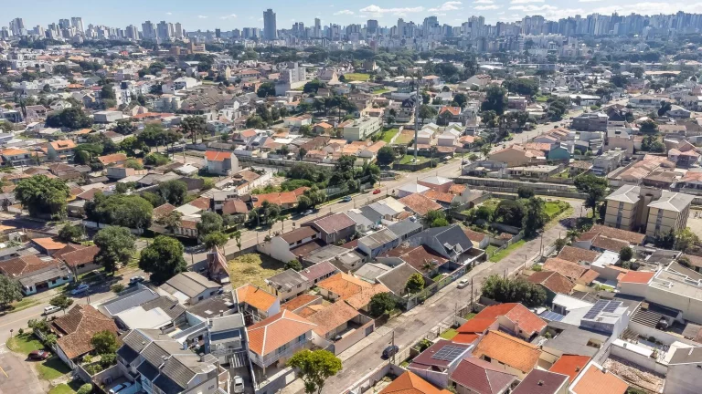 Imagem Terreno de 575m² de frente para rua, no Guaíra