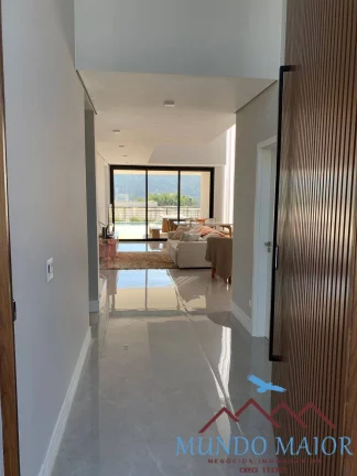 Imagem Casa de Condomínio com 4 Quartos e 4 suites à Venda, por R$ 4.800.000.00!