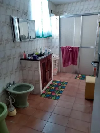 Imagem Imóvel em Piracicaba- Casa de vila em excelente localização, toda de piso frio, com 01 dormitóri...
