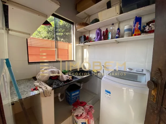 Imagem Imperdível: Casa à venda em Sinop-MT, bairro Jardim Celeste, 4 quartos, 2 suítes, 2 salas, 3 banheiros, 1 vaga, 140m².