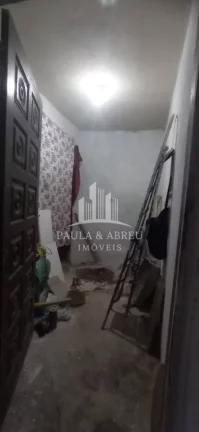 Imagem Casa com Escritura, 2 Dormitórios 1 Banheiro, 1 Vaga, Quintal grande, 2 Cômodos pequenos, Lavanderia, no Jardim Zaíra 3, Mauá-SP