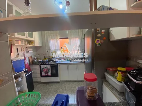 Imagem Casa c/ 3 dorms, 1 suite e 4 vagas