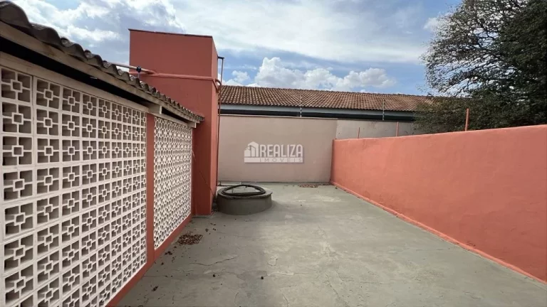 Imagem Casa à venda com 5 dormitórios no bairro Estados Unidos, Uberaba