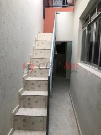 Imagem Casa recém reformada localizada no bairro Jardim Alvorada, Santo André com 4 dormitórios, sendo 1 suíte, 1 vaga e uma edícula, 138,98m².