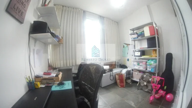 Imagem Apartamento à venda em Santa Rosa, Niterói-RJ: 3 quartos, 1 sala, 2 banheiros e 95,00 m² de área.