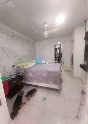 Imagem Sobrado 3 dormitórios com salão religioso no bairro Cavalhada