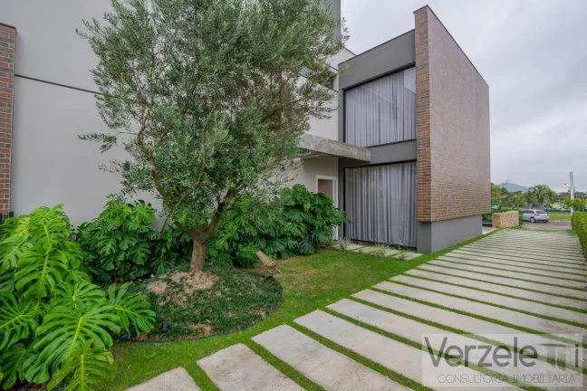 Imagem Casa em Condomínio para Venda em Camboriú / SC no bairro Centro