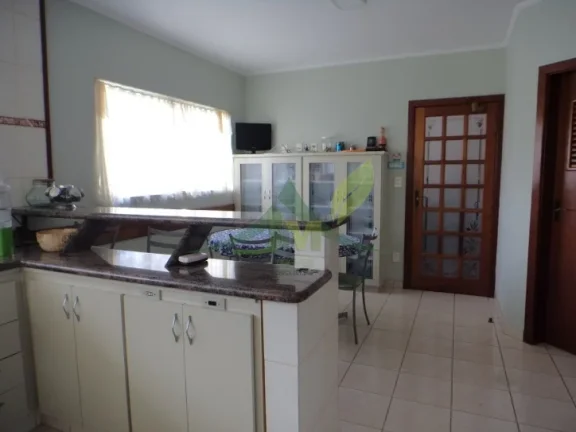 Imagem Linda Casa em Atibaia na Vila Gardênia 522m²