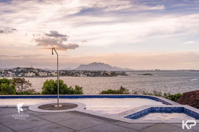 Imagem Casa com 4 dormitórios à venda, 421 m² por R$ 3.950.000,00 - Praia da Costa - Vila Velha/ES