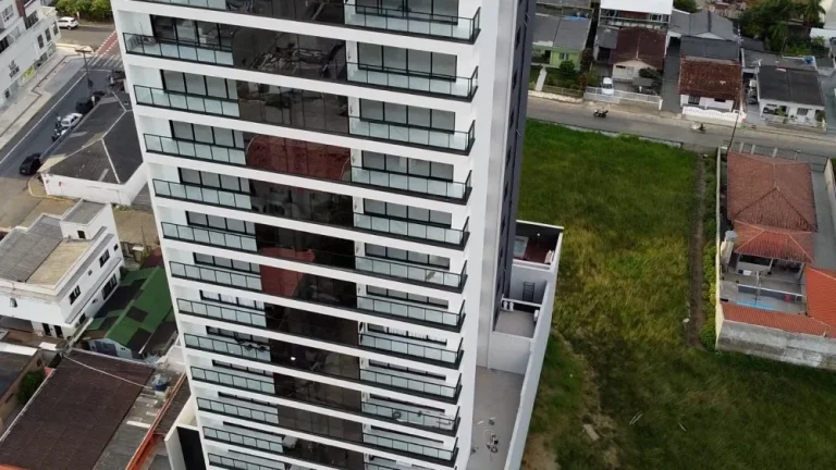 Imagem Apartamento com suíte no centro de Camboriú próximo ao Koch