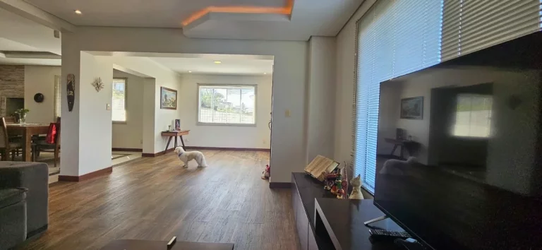 Imagem Casa à Venda, 310 m2, 3 Dormitórios (Suíte), 4 Vagas - Pedra Branca - Palhoça/SC