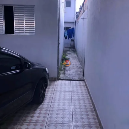 Imagem Casa com 2 quartos e 2 vagas