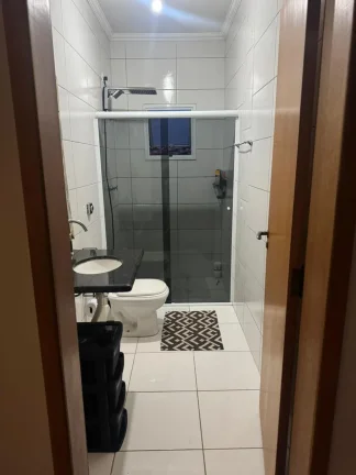 Imagem Casa para locação em Sorocaba-SP, bairro Jardim Wanel Ville IV, 2 quartos, 3 salas, 2 banheiros, 135m² de área. Venha conferir!