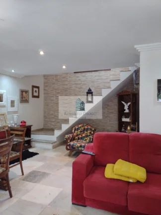 Imagem Casa em condomínio à venda no Rio de Janeiro-RJ, bairro Taquara: 3 quartos, 1 suíte, 2 salas, 2 banheiros, 1 vaga, 200m².